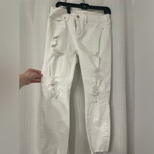 White distressed jeans barely worn size 6